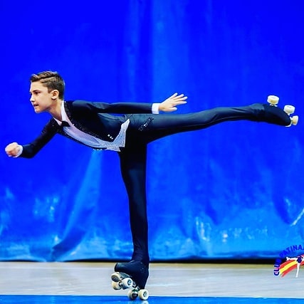 关于轮滑的知识,为什么双排轮滑更锻炼人