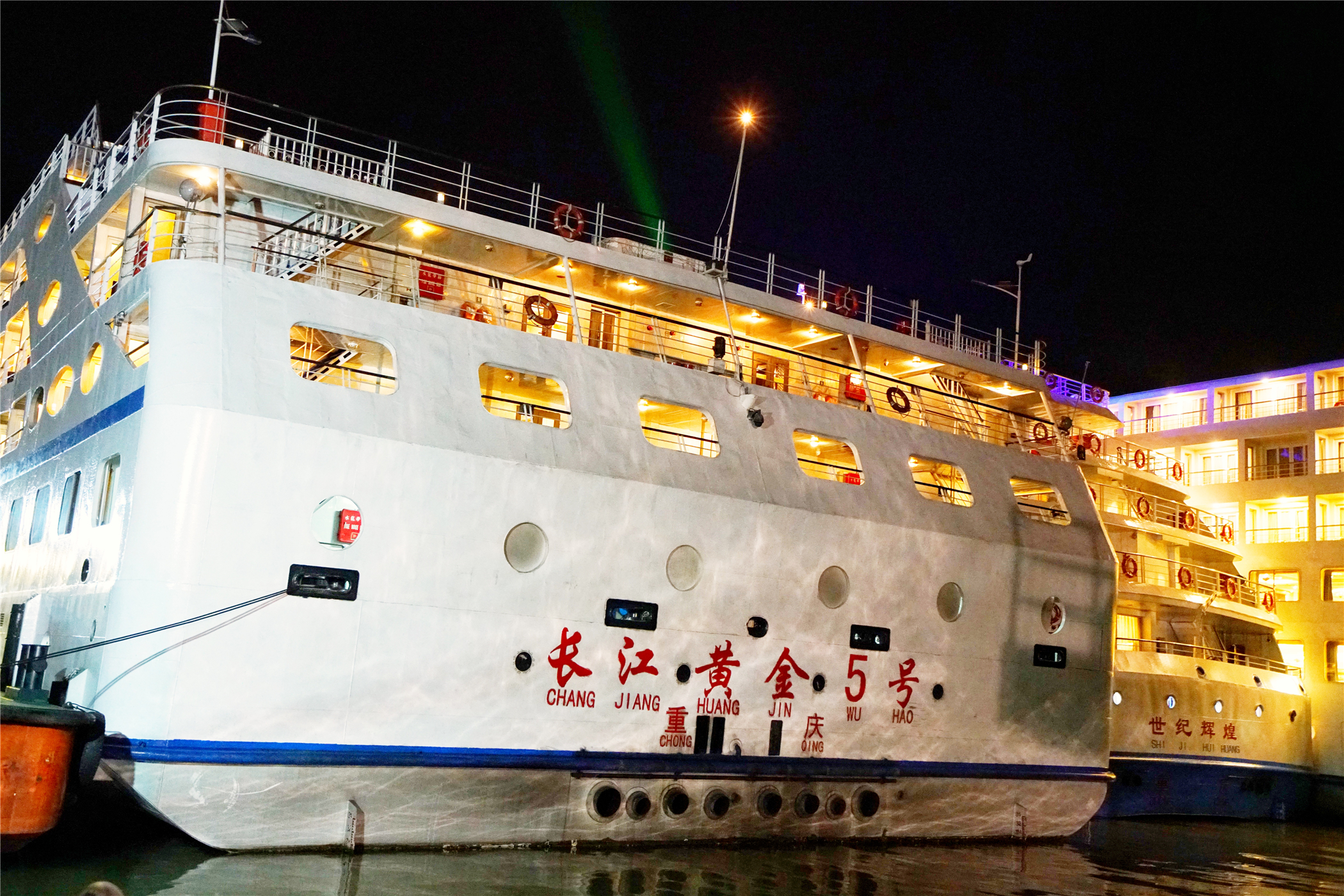 中国出发的最佳豪华邮轮线路,海上豪华邮轮旅行攻略