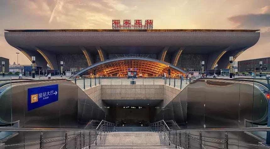 我叫石家庄，这是我2019年最新简历，请多关照！