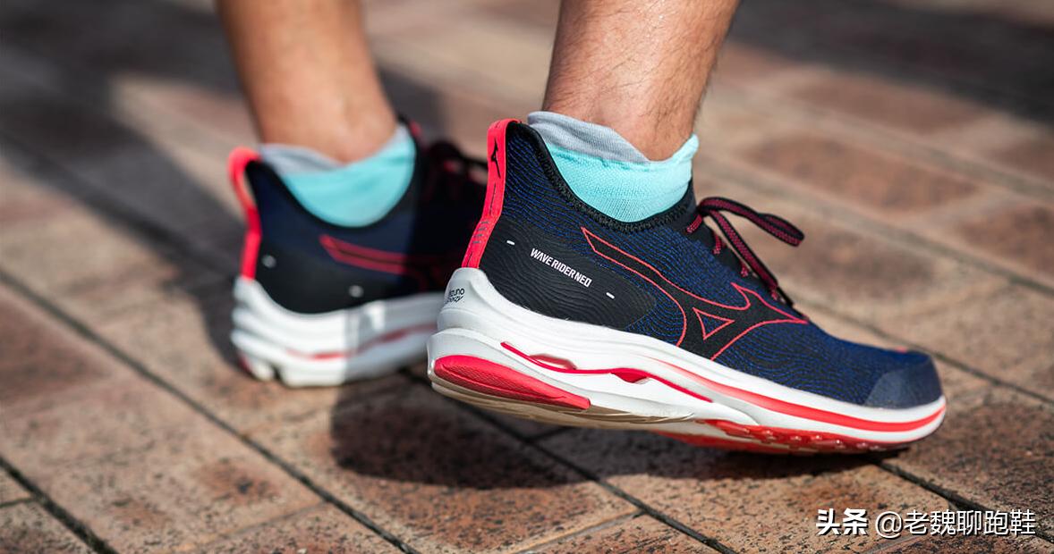最新脚感极佳性价比高的跑鞋,boost性价比最高的跑鞋