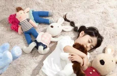 欧阳妮妮从小到大变化,欧阳妮妮做过的傻事