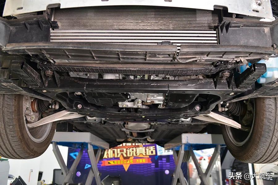 英菲尼迪274a和奔驰m274是同款吗,英菲尼迪m274发动机与奔驰一样吗