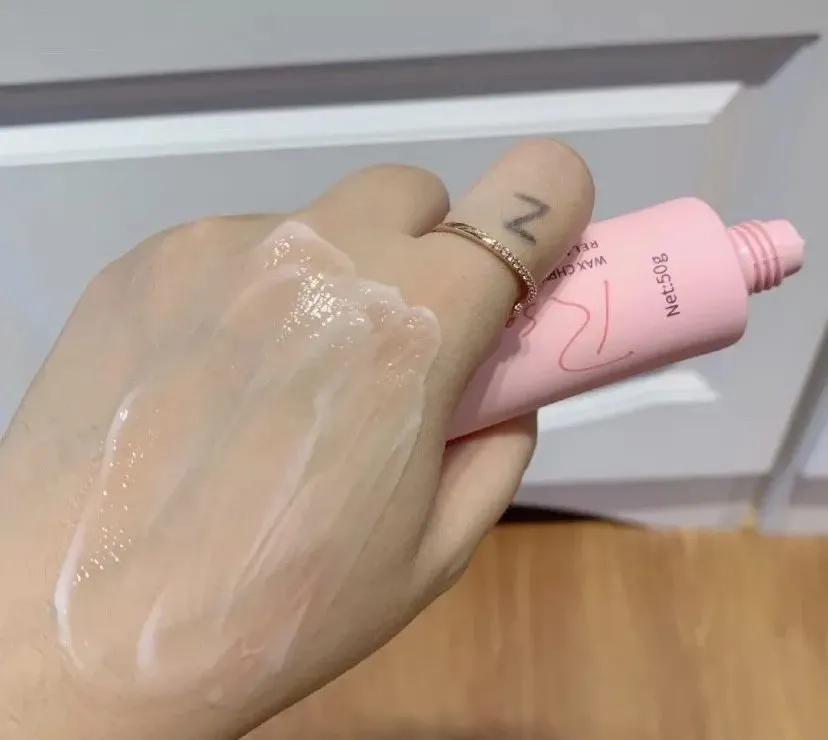 凡士林和保湿水可以一起用吗,凡士林快速变干小妙招