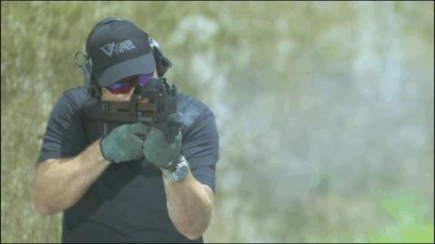 说到PDW你首先想到的就是它——比利时P90单兵自卫*器武**