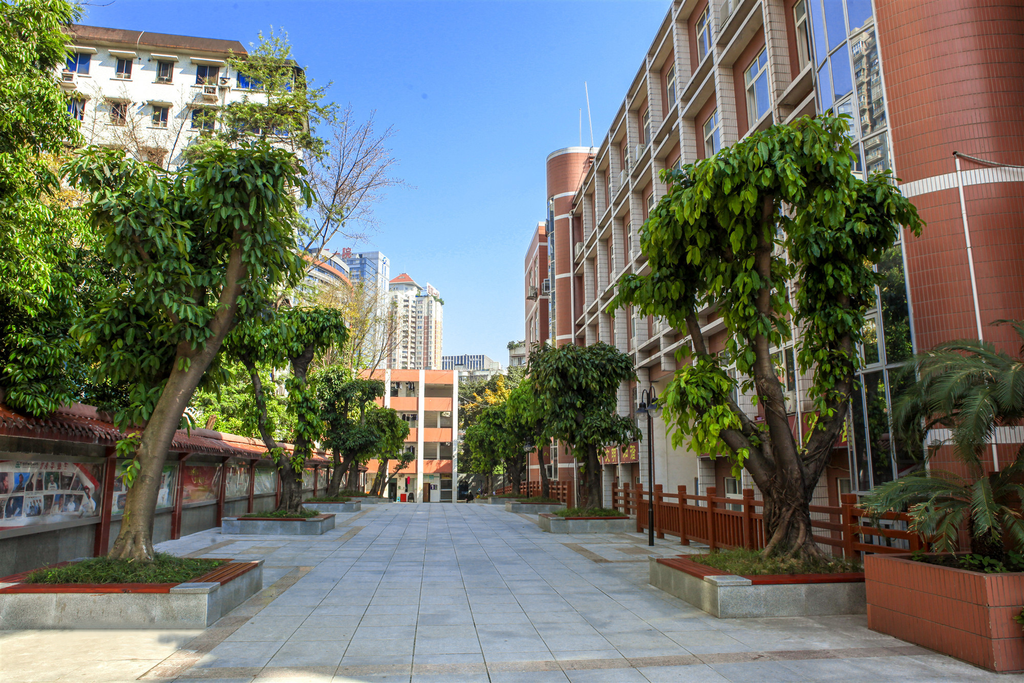 重庆哪所学校环境最好,重庆环境最差的学校