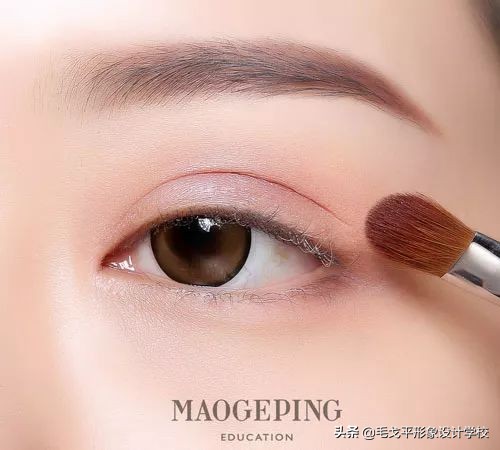 手把手教你画眼妆逆天化妆术,眼妆这样画不要整形也能逆袭