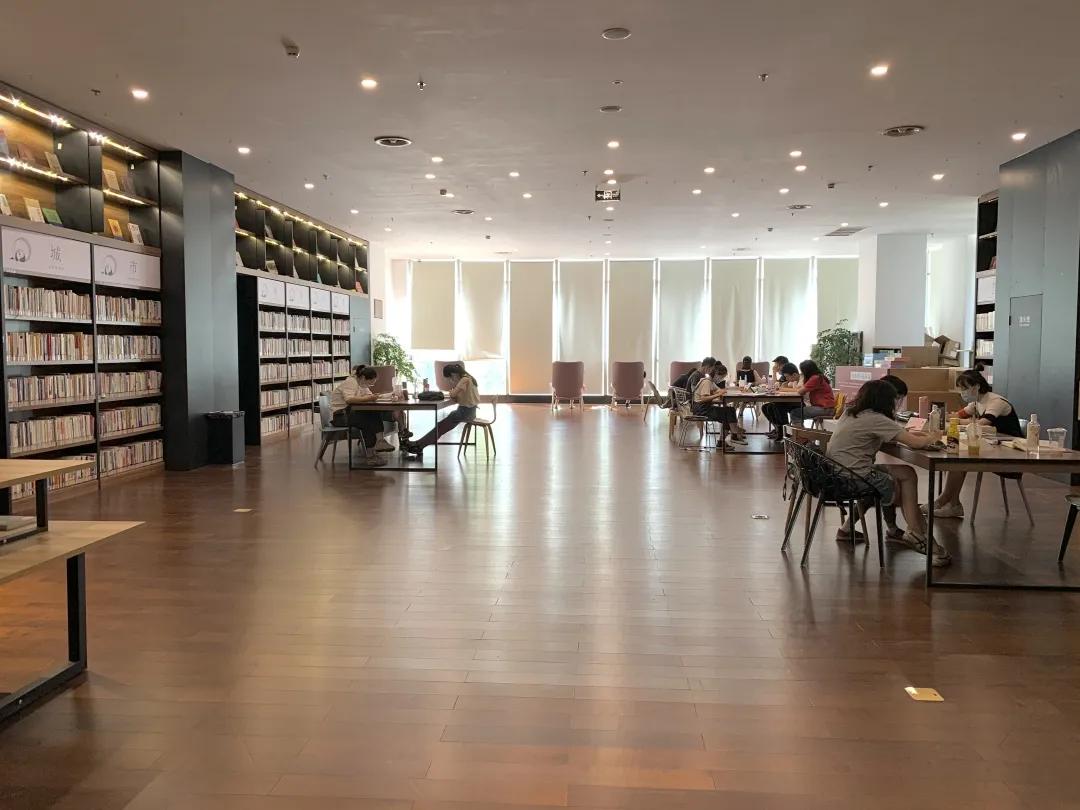 用阅读触摸成都｜在成都不能错过的10家书店（下）