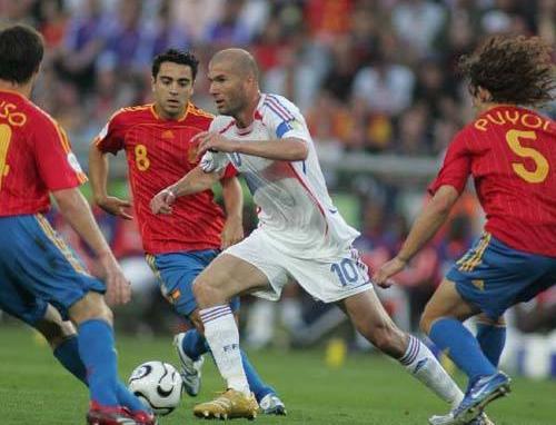 齐达内在足坛的水平和地位,齐达内人物志