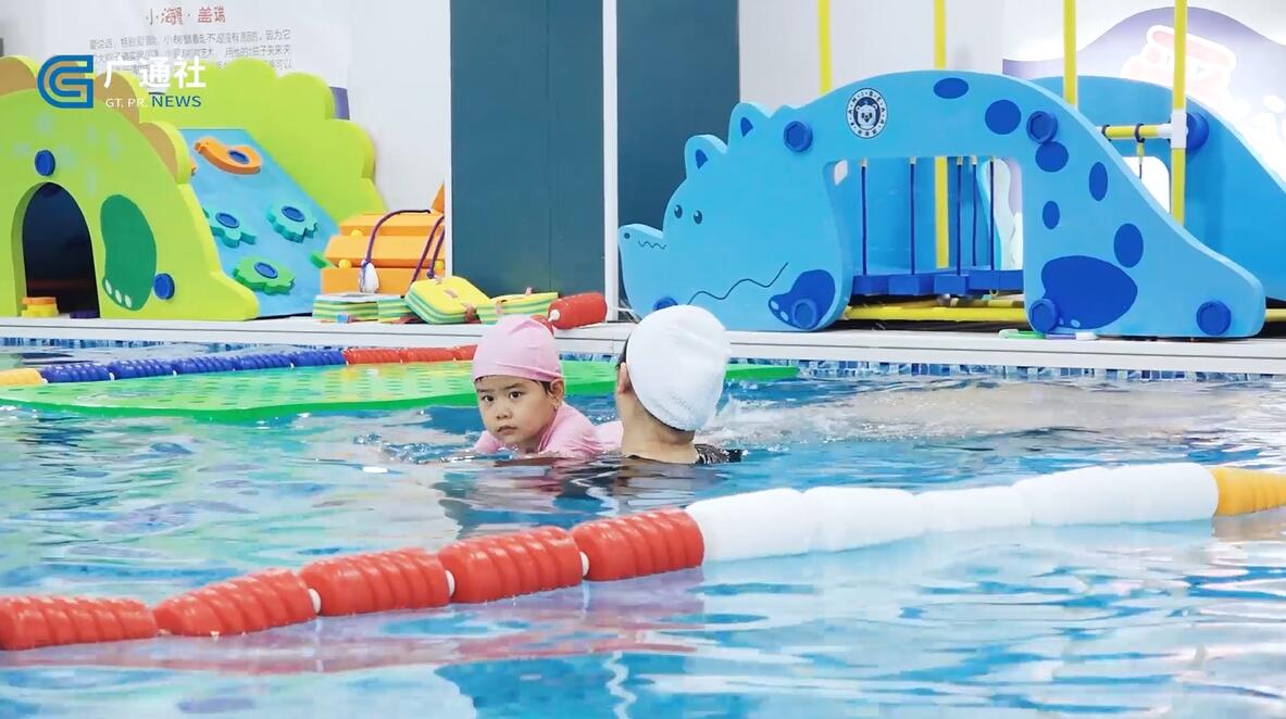 山东直通车报道山东电视台播出—卡米熊国际亲子游泳俱乐部