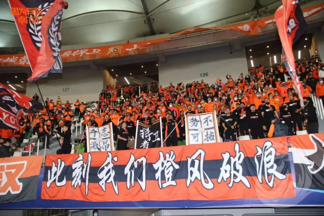 前线丨武汉卓尔总比分3:2战胜浙江能源绿城，成功留在中超