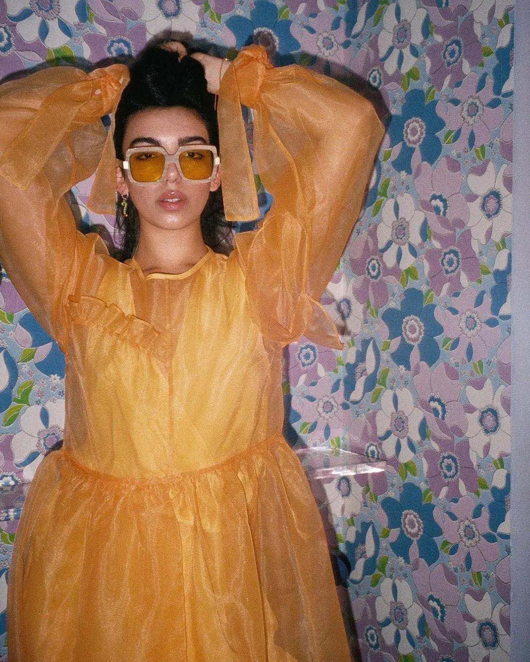 墨镜一戴谁都不爱时尚墨镜,推荐一款适合秋冬戴的墨镜