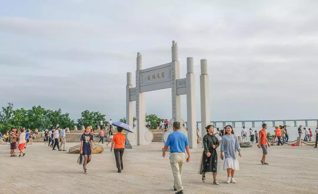 鍥烘垗杩欓噷鍝噷鏈夊ソ鐜╃殑,鍥烘垗鐮佸ご杩欓噷娴蜂笂鏄粈涔堟ˉ