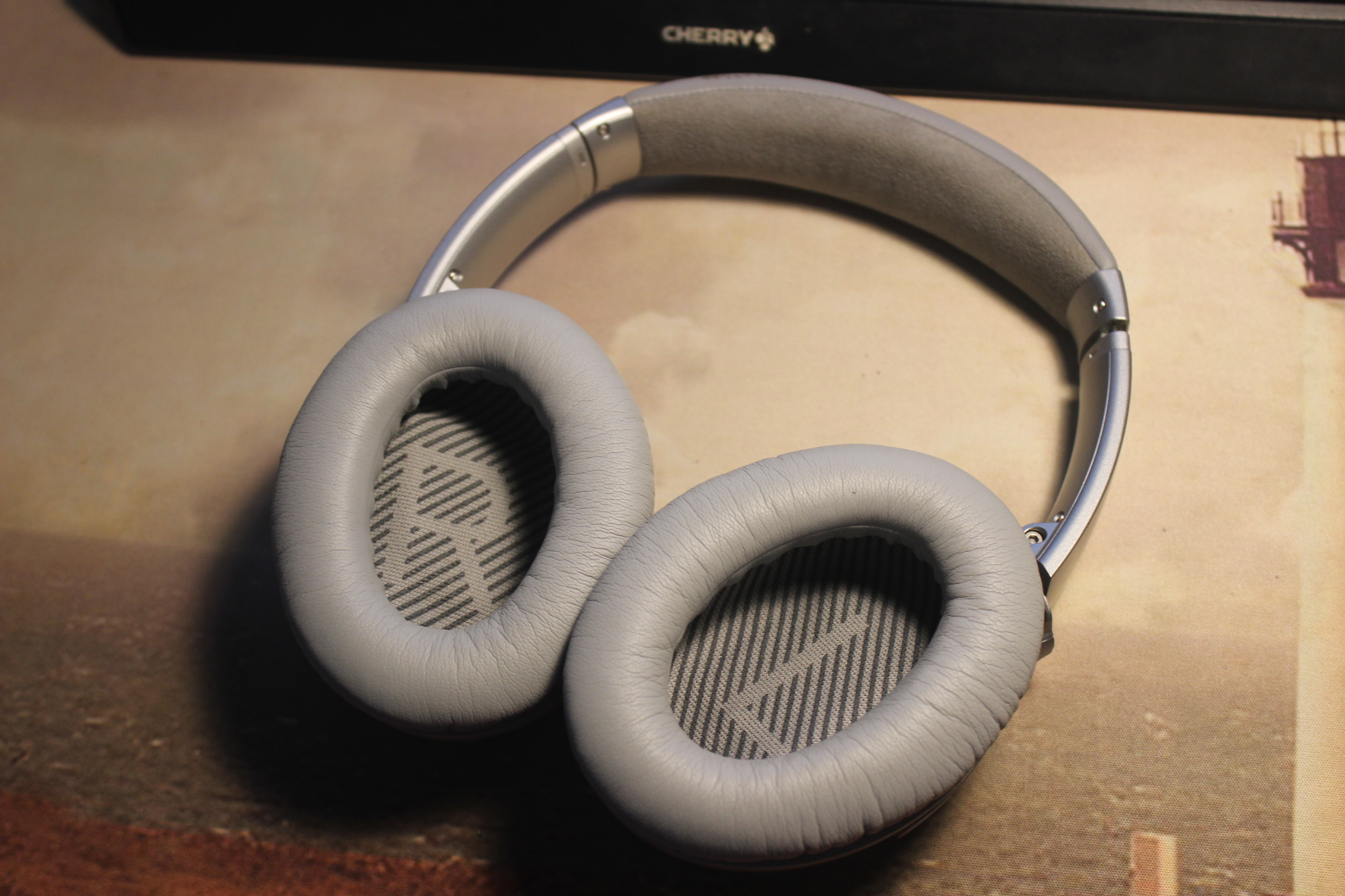 boseqc45官方耳套多少钱,boseqc35降噪耳机实体店试听