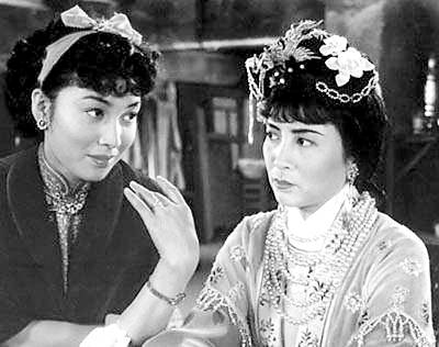 捧红姜文潘虹的谢晋，85岁去世被恶意*谤诽**，83岁遗孀见到人性之恶