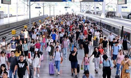 十一黄金周火车票什么时候开始售,十一火车票什么时候开抢