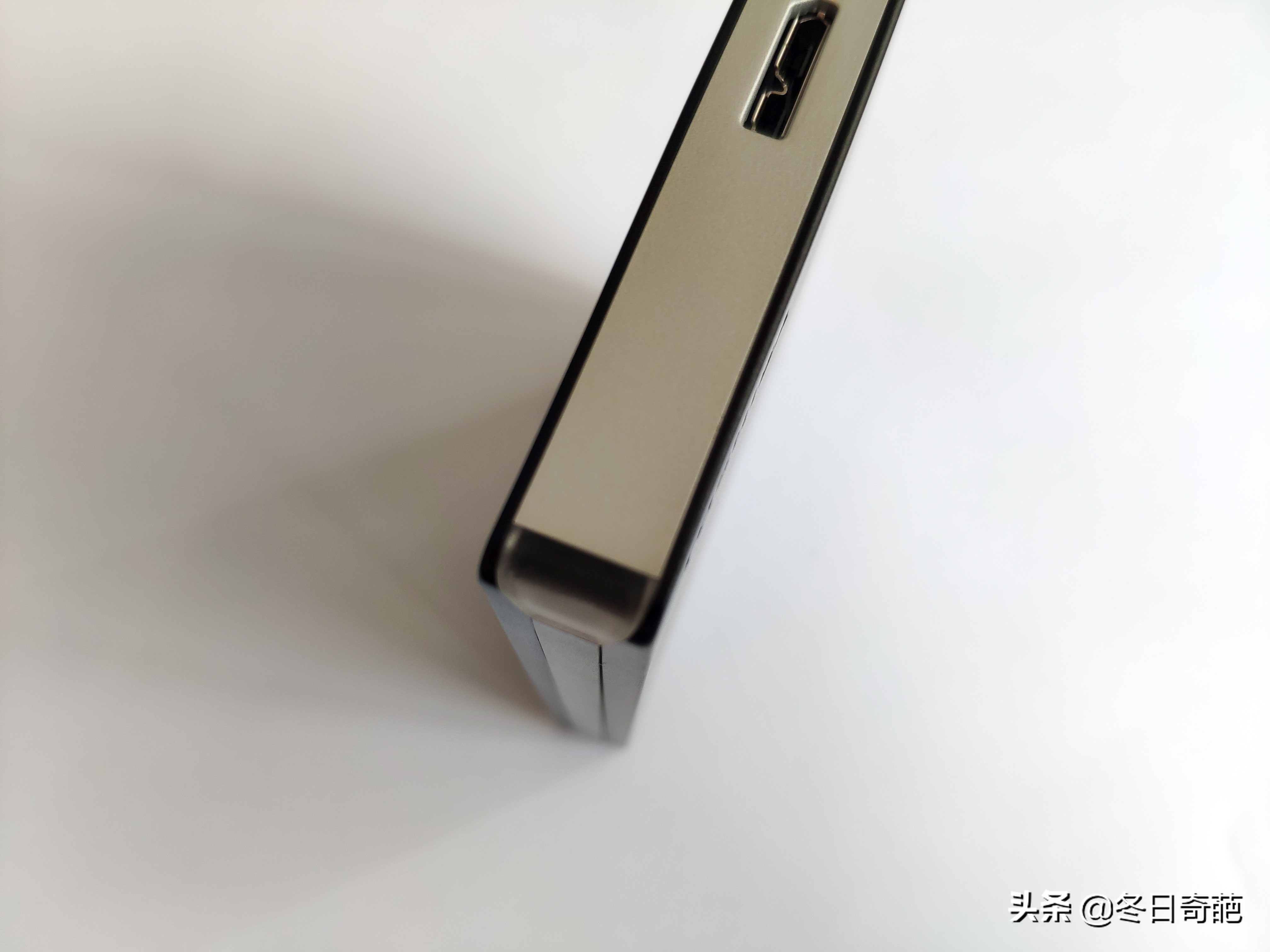 东芝移动硬盘slim真假区别,东芝移动硬盘slim4