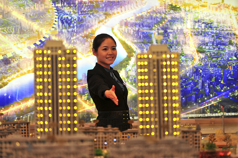 离职售楼小姐透露5个忠告,售楼员买房技巧