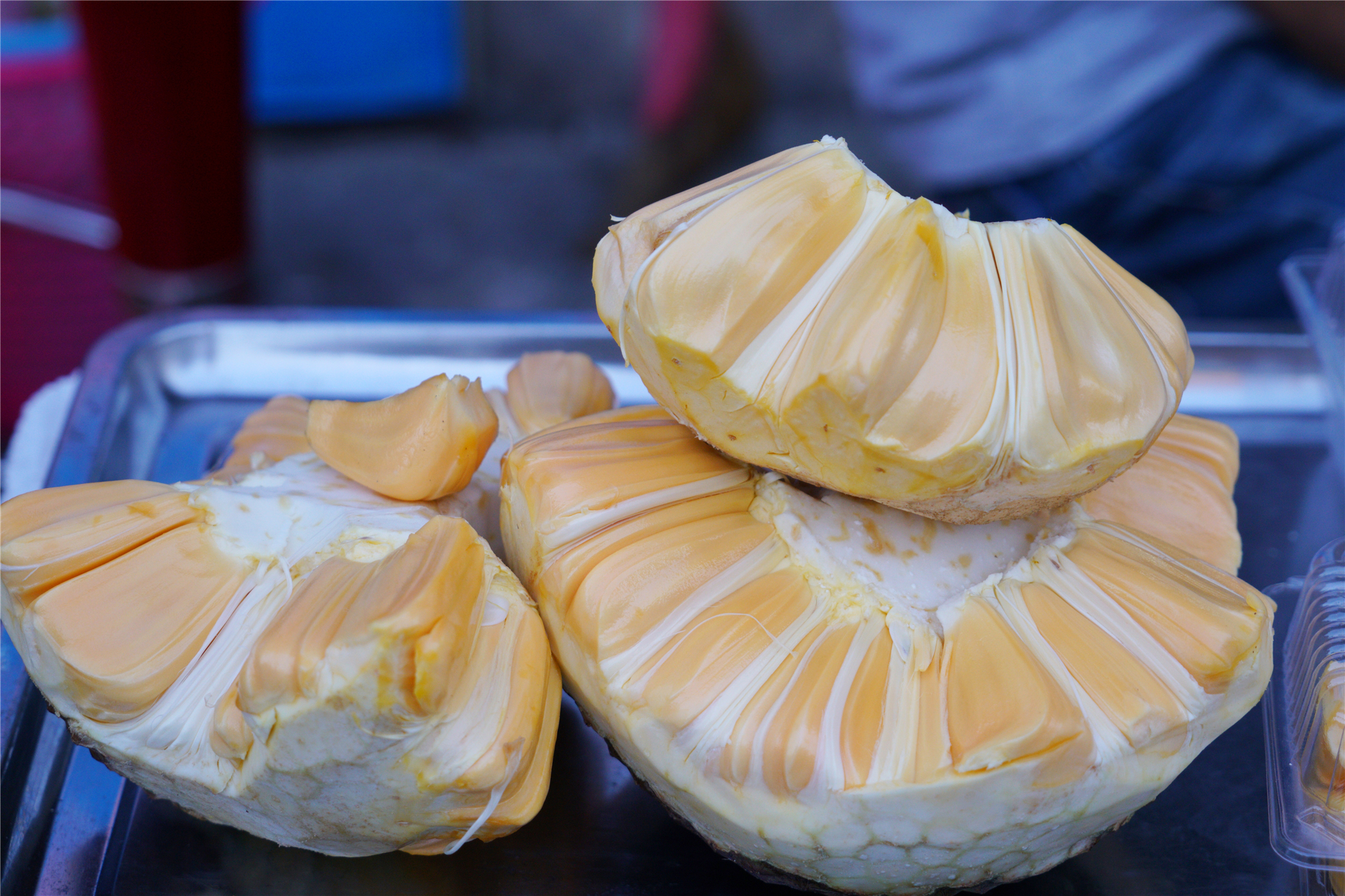 这个国家的男人以戴绿帽子为美，女人个个都很苗条