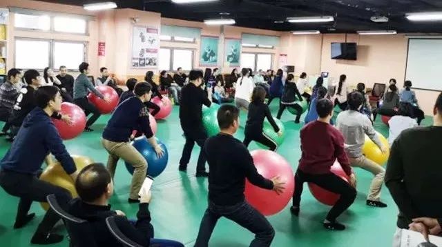 剖宫产和顺产哪个更痛,顺产和剖宫产哪个更痛