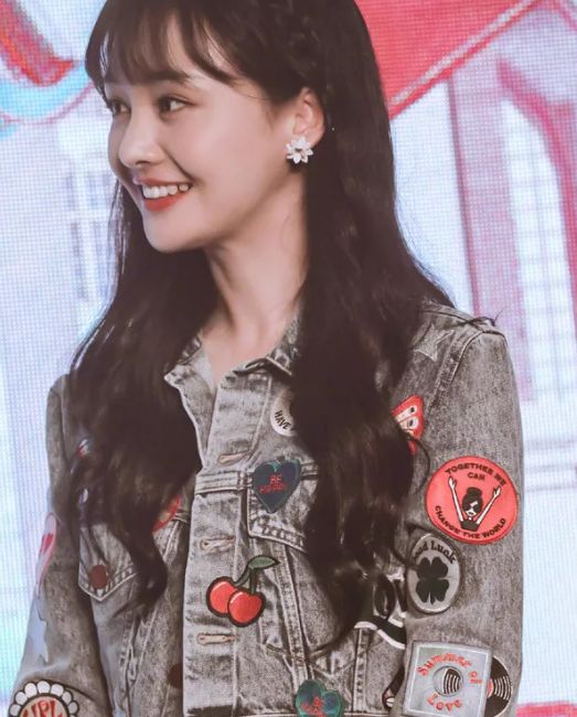 发际线高适合刘海教程不用卷发棒,发际线高不让有刘海怎么扎马尾