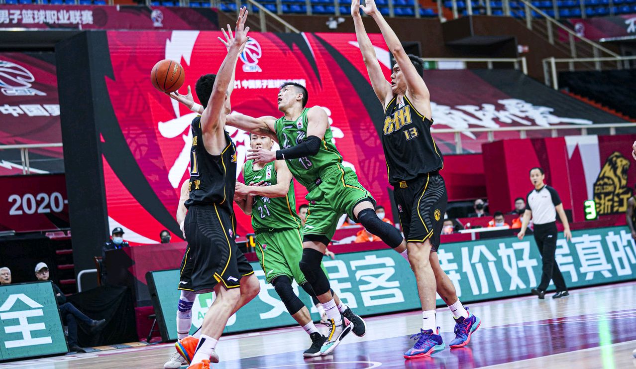 辽篮首次半决赛客场战胜新疆,辽篮半决赛第四次输给广东队