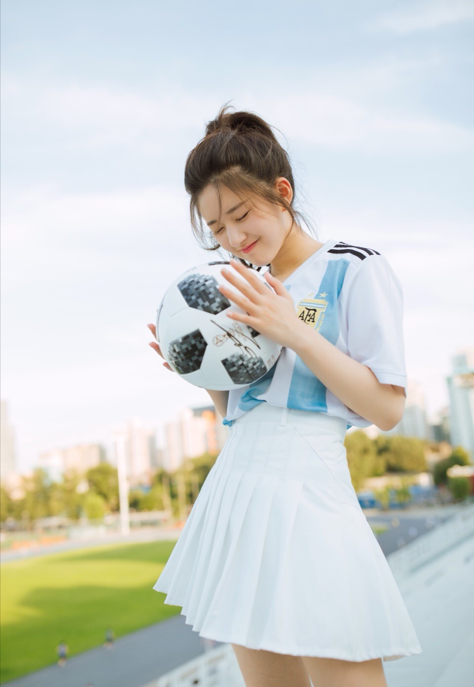 赵露思拿球表演,赵露思球操是什么节目