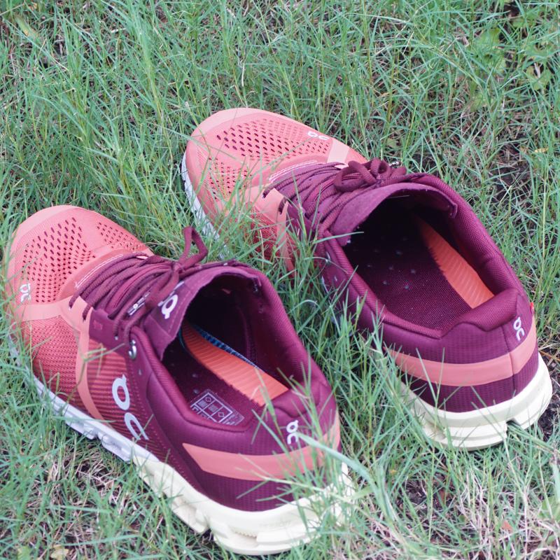 低足弓如何改善,足弓矫正鞋垫硬的好软的好