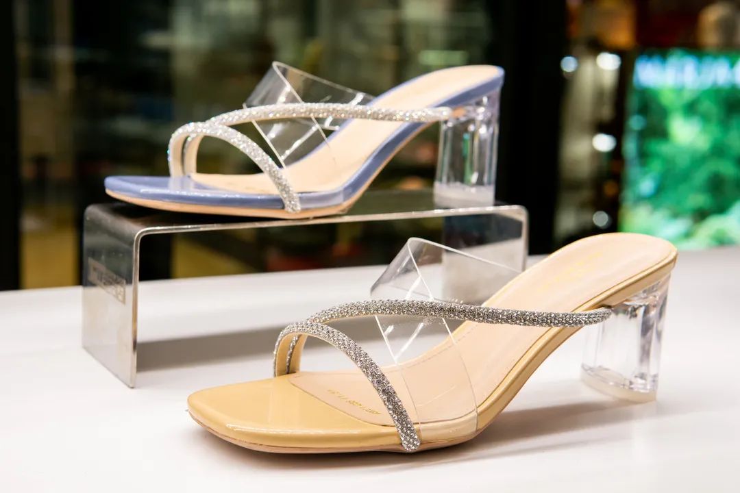 买护肤品送口红,买护肤品送化妆品