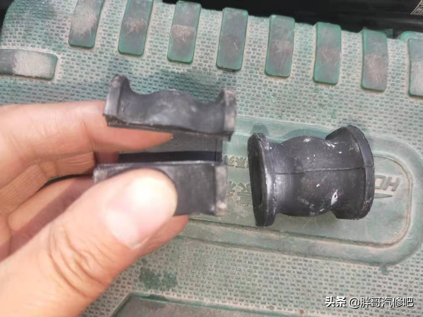 底盘减震器异响,打方向减震器响底盘异响