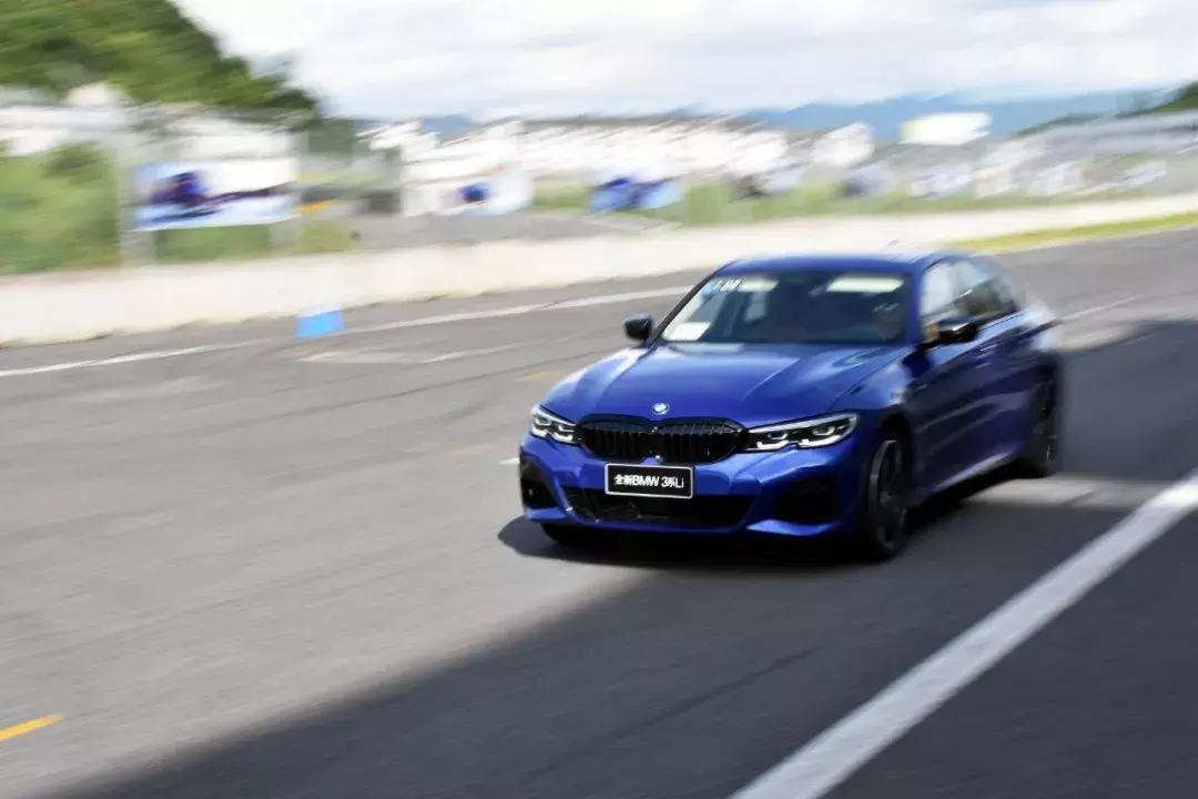 试驾全新一代宝马3系,深度试驾宝马新3系究竟有多香