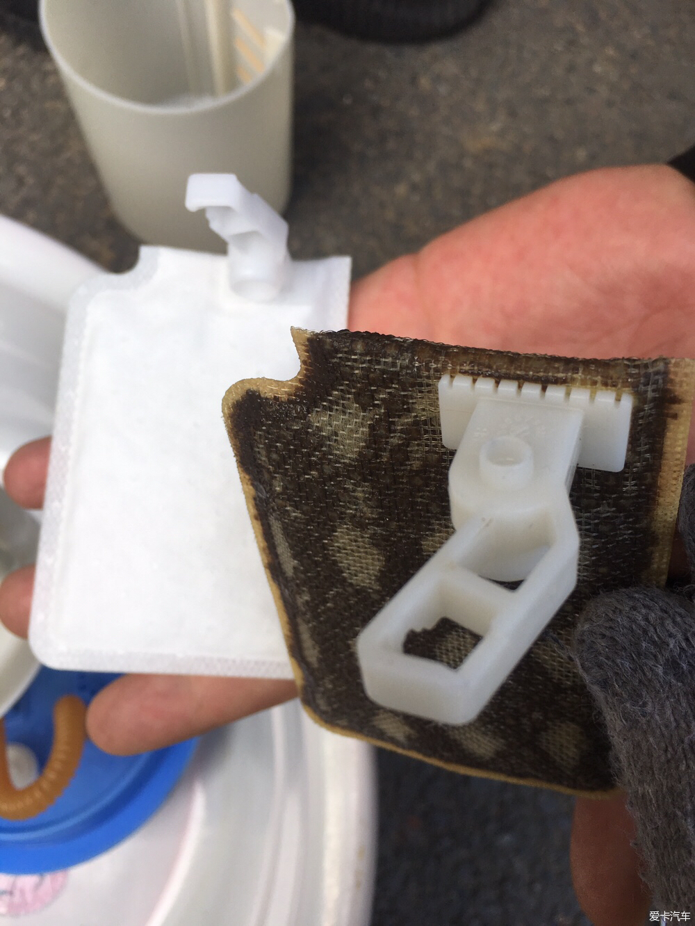 更换内置汽油滤芯油位很重,更换汽油内置滤芯把油用完吗