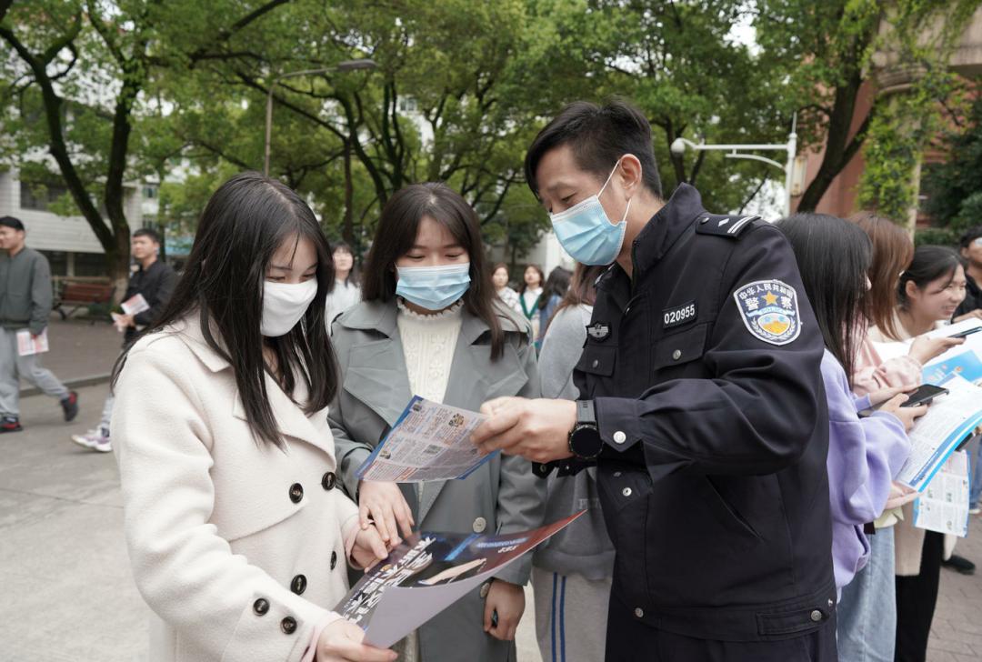 浔阳公安反诈,反诈宣传进校园警校共筑安全墙