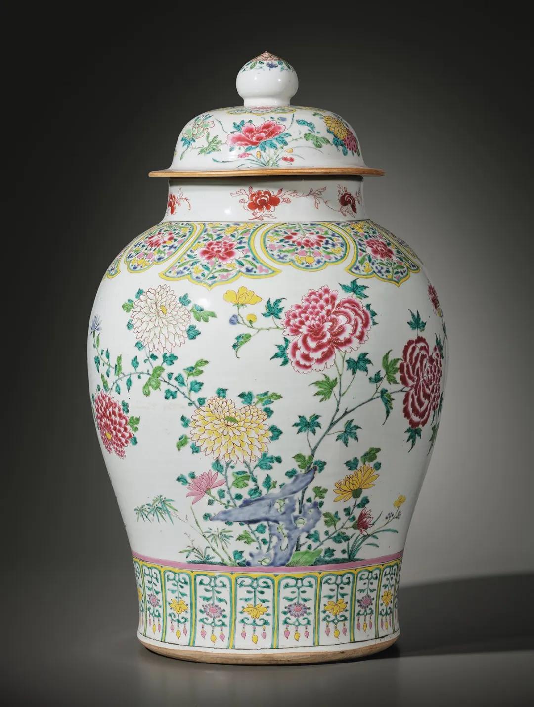 2024春拍晚清瓷器成交记录,2021中国艺术品明清瓷器成交前十