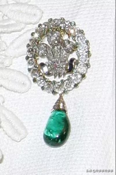 英国王室叶子胸针,威尔士胸针