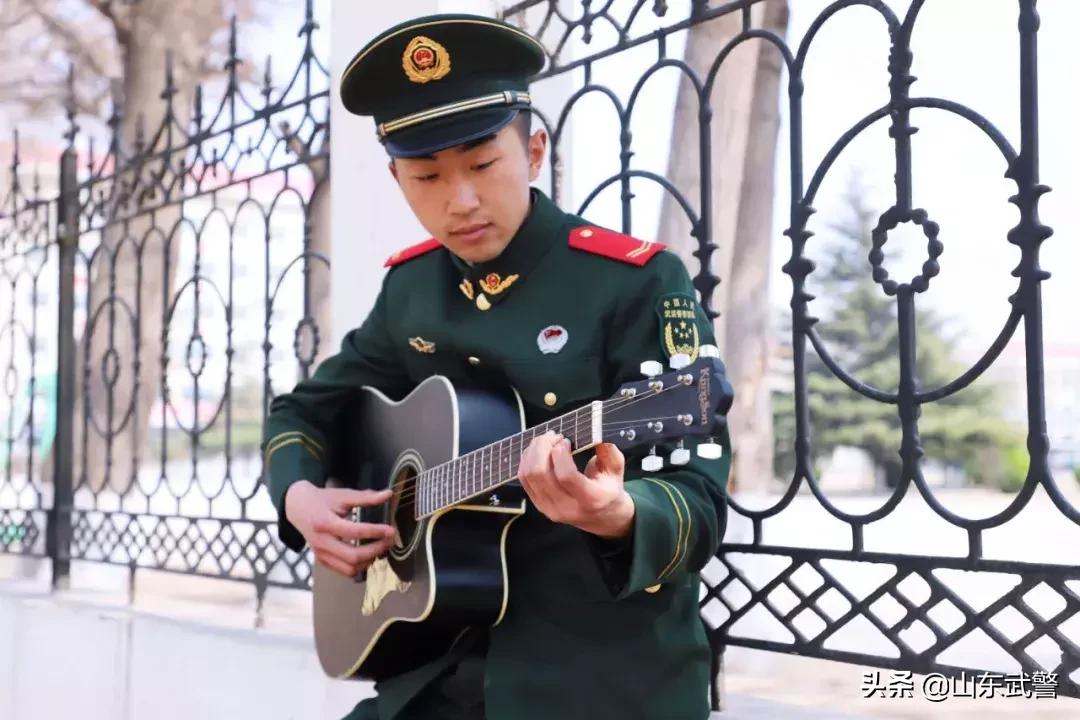 在军营的日子里,在军营里挥洒青春和汗水