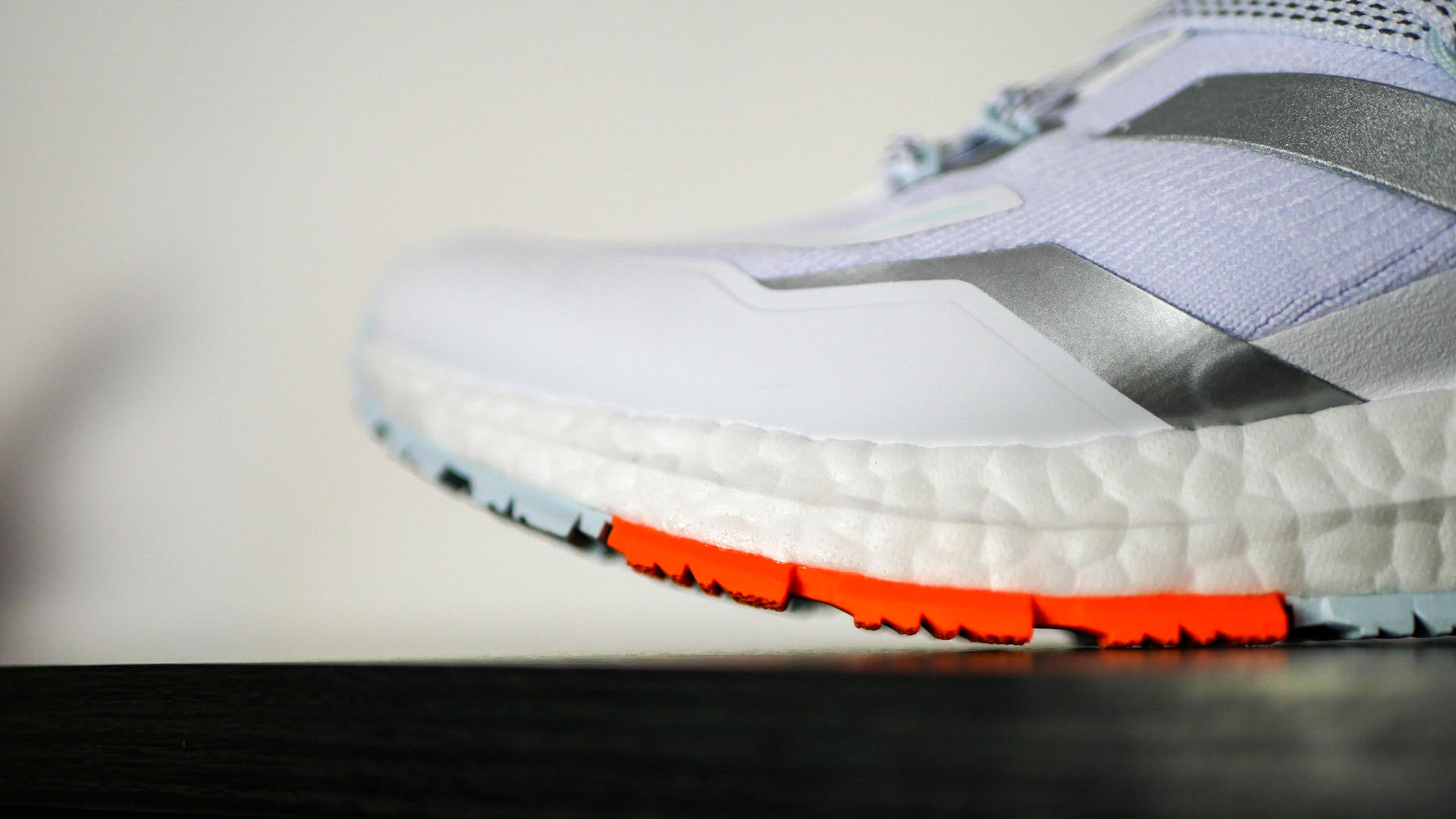 闃胯开杈炬柉璺戦瀷boost2020鍏ㄩ粦,闃胯开杈炬柉ultraboost璺戦瀷