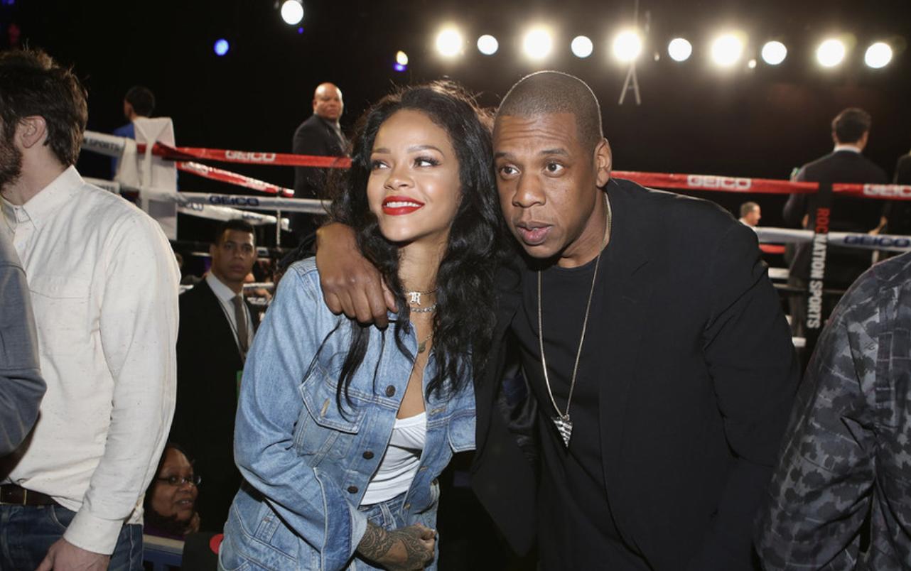 蕾哈娜靠唱歌一年能挣多少钱,山东天后蕾哈娜走马现场版