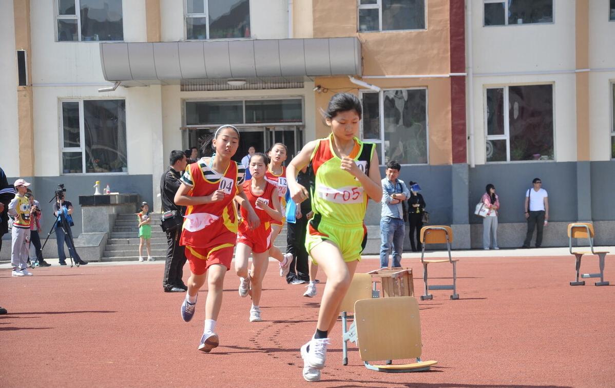 大学生体测1500米跑步技巧,跑步体测小窍门有哪些