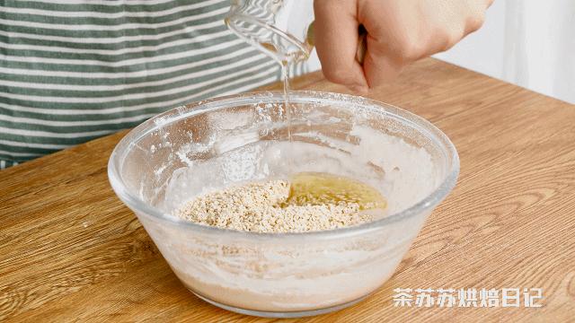 剩下蛋白怎么做糖,剩的蛋白可以做什么烘焙