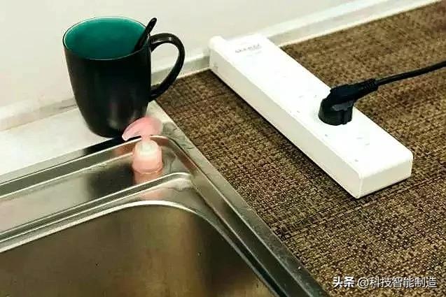 插排界的工匠精神,3年时间117种原料反复测试,打造防水安全插排