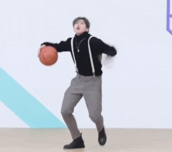 周琦看蔡徐坤粉丝,周琦蔡徐坤关系