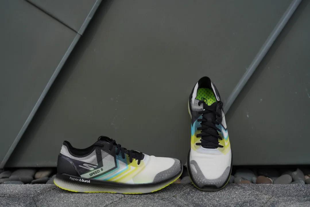 skechers斯凯奇gorunmaxroad6,斯凯奇skechers新年系列2024