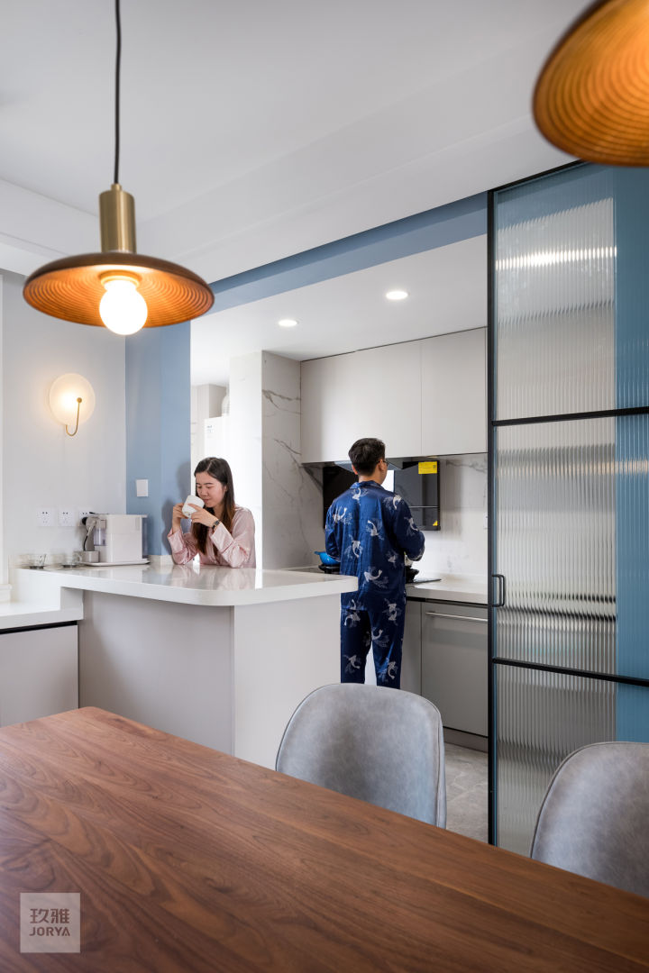 餐厅预留电视,终于实现了边做饭边追剧的愿望