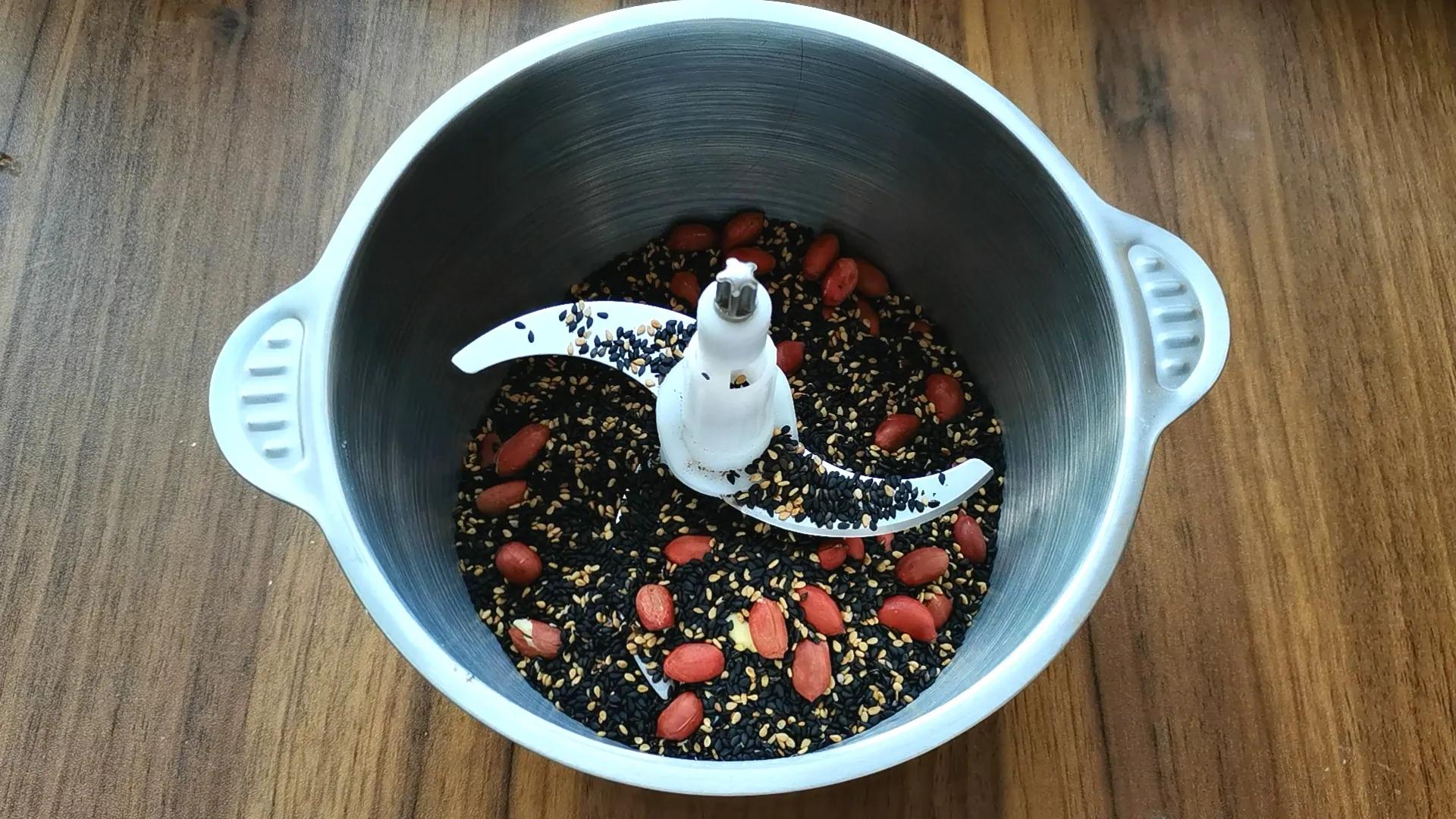 营养早餐冲泡芝麻糊,自制芝麻糊粉怎么吃不伤胃