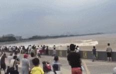 搞笑gif开心一刻快乐不分年龄,搞笑gif开心一刻动图