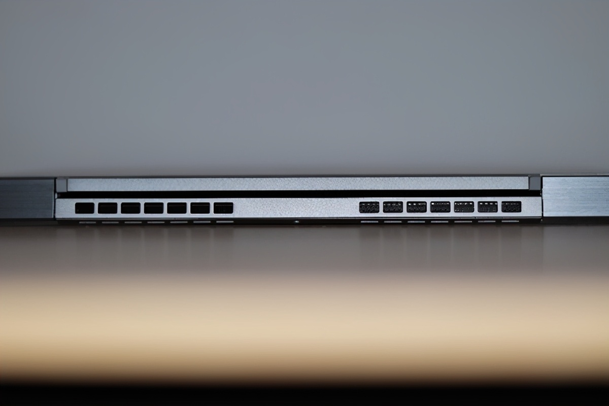 戴尔latitude5330二合一,latitude5320测评