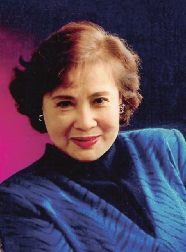 秦怡：婚姻不幸儿子残疾，她照顾爱子近40年，如今百岁依旧优雅