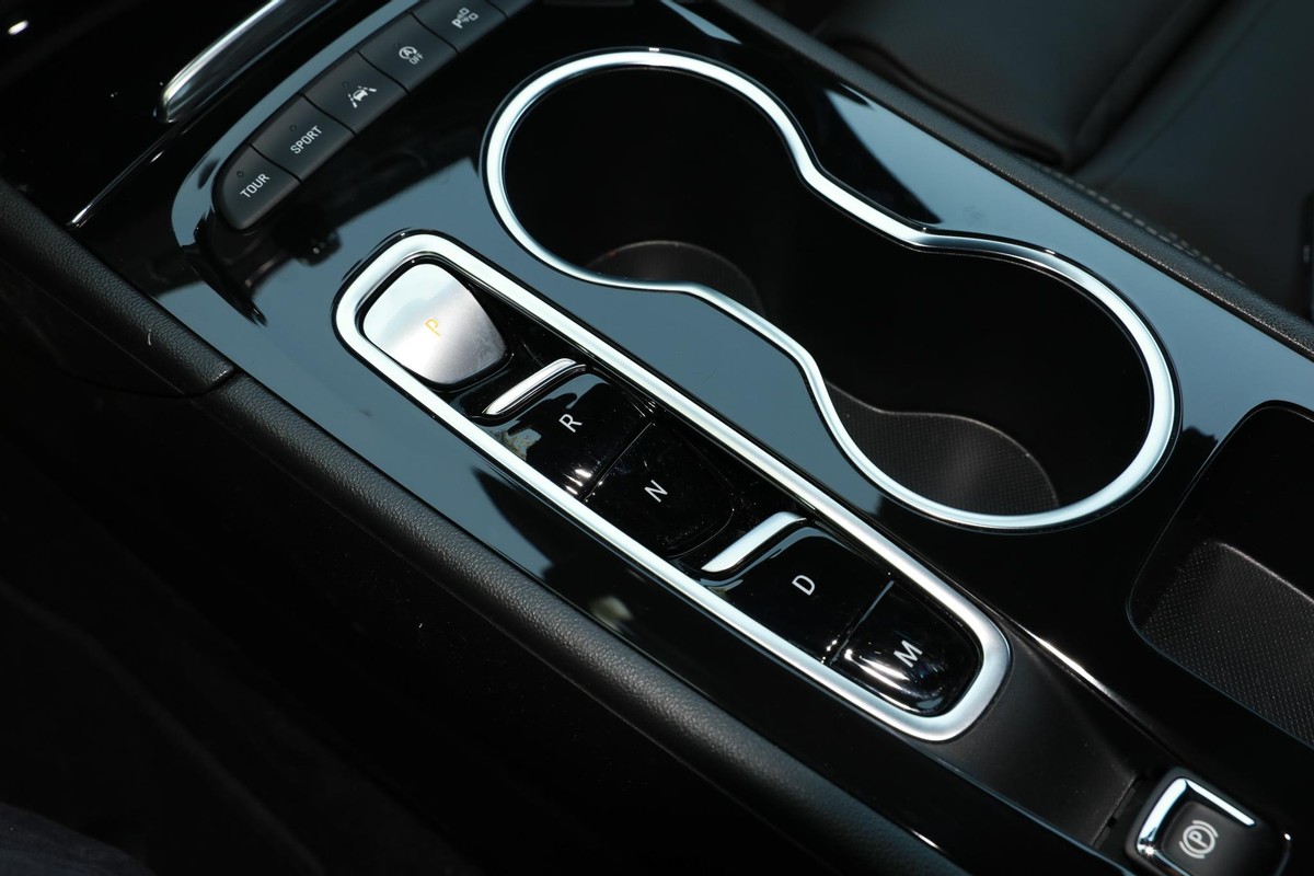 都说别克威朗后期油耗高,别克君威1.5t真实车主感受22款