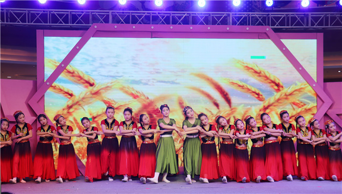 迎新年庆元旦舞蹈活动方案,庆元旦迎新年喜庆舞