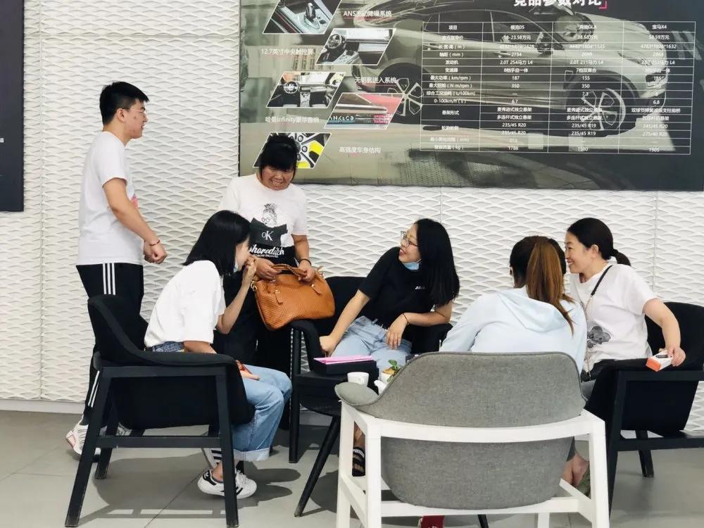 年中狂欢燃情high购 (燃情high购年中狂欢)